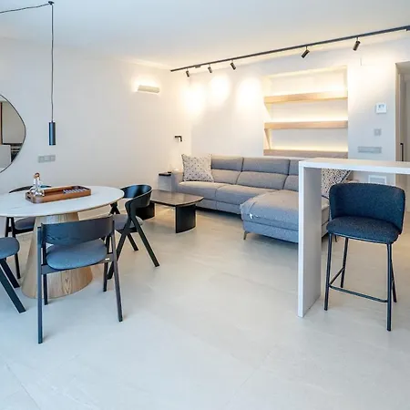 Luxury Penthouse By The W Parking
